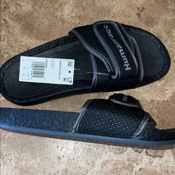 Adidas Originals- chancletas hu-boost slides-women’s 8 or men’s 7-black - Picture 1 of 3